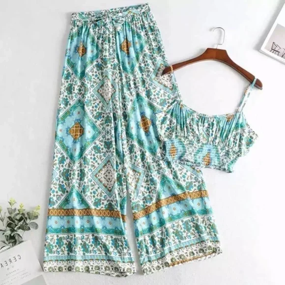 SOLD OUT Boho Floral Gypsy Crop Top & Wide Leg Pant Set - Picture 3 of 10